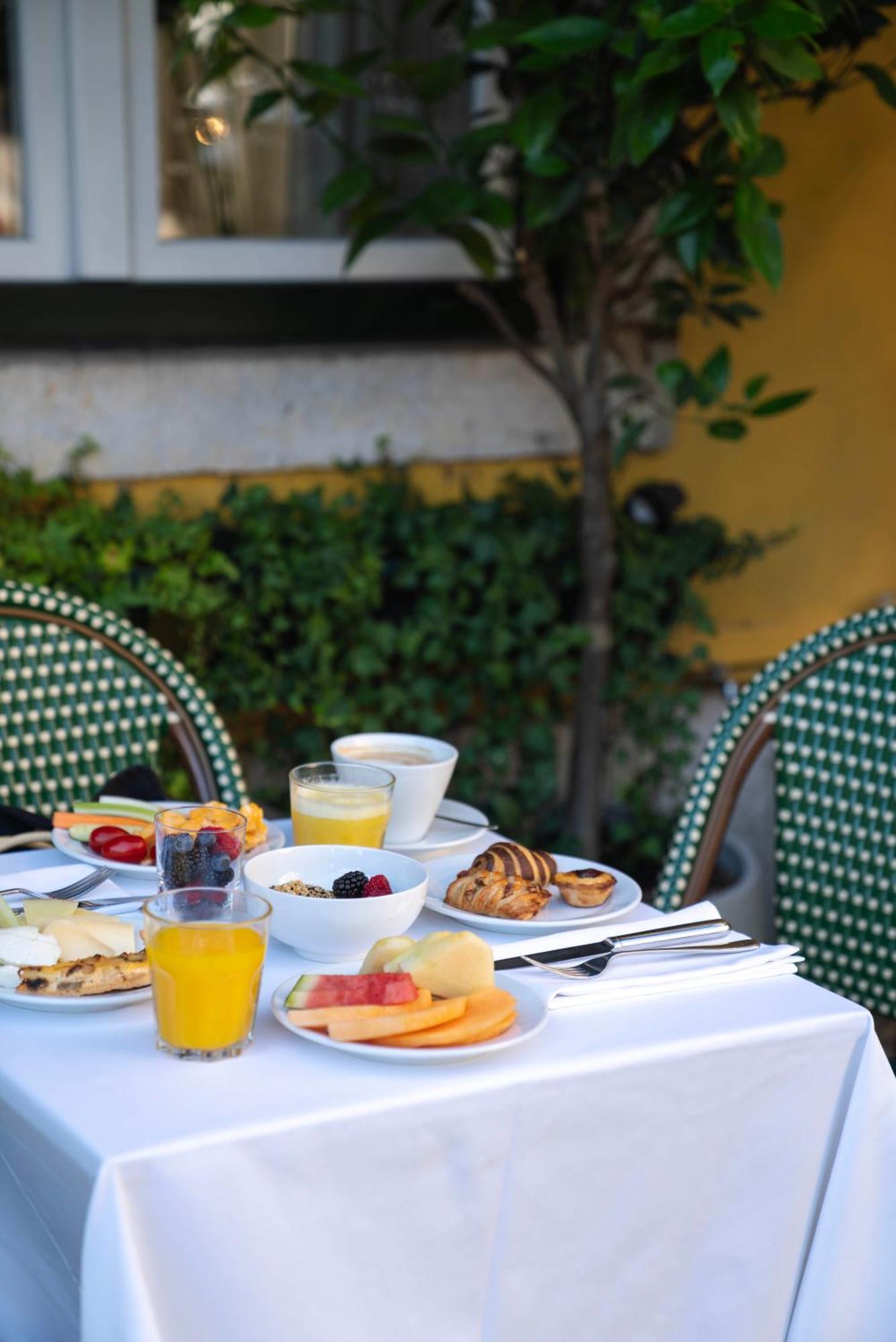 Hotel Alegria Lisbon Exterior photo